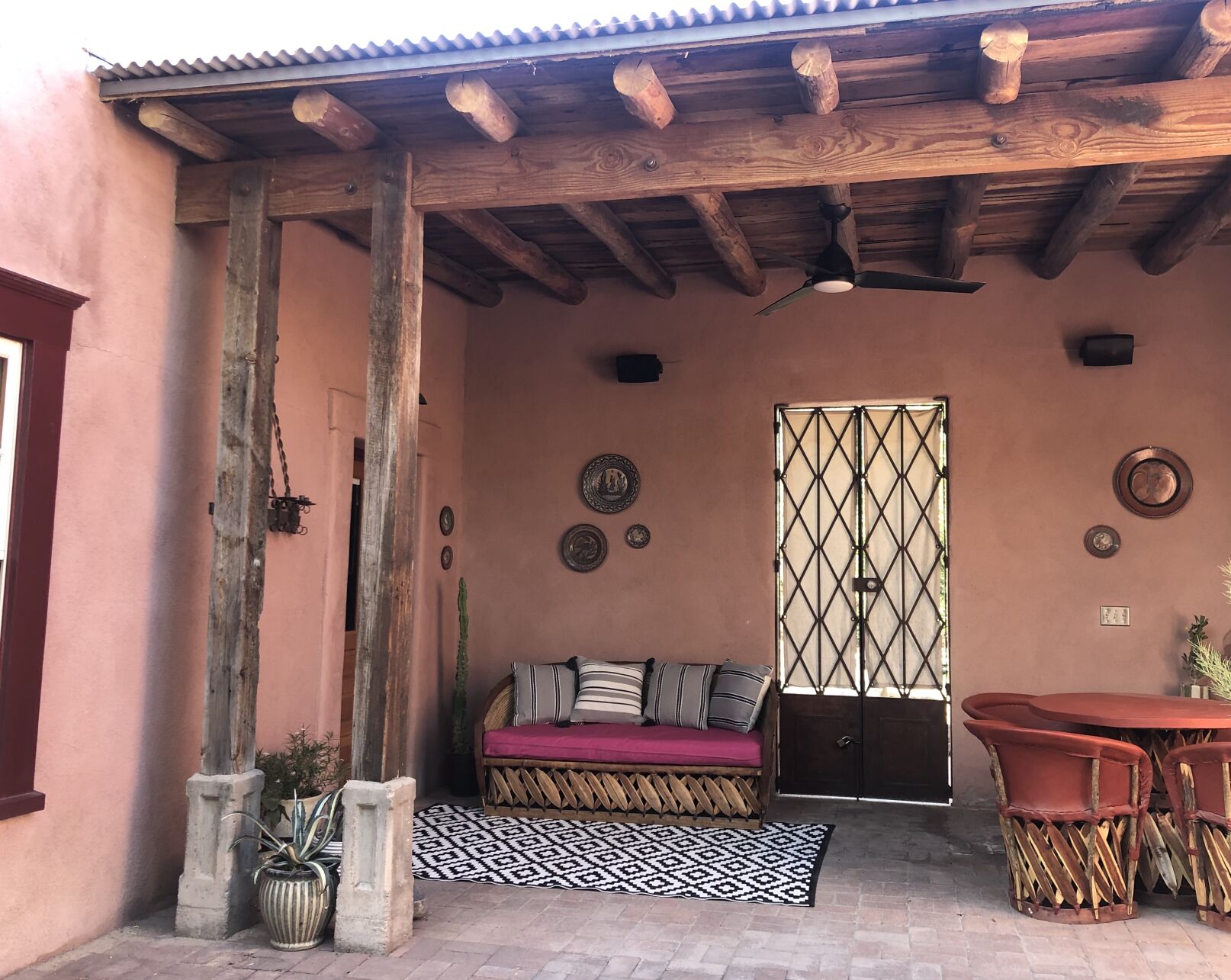 Barrio Viejo virtual home tour